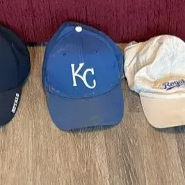 7 Kansas City Royals Ball Caps/Visor