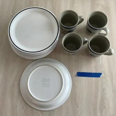 Set Of Eight Dinner Plates And Mugs Set Of Eight Dinner Plates And Mugs