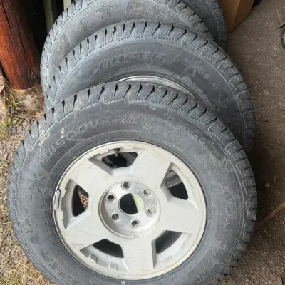 Discoverer Cooper Snow Claw Tires