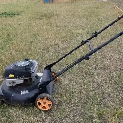 Briggs & Stratton Poulan Pro Mower