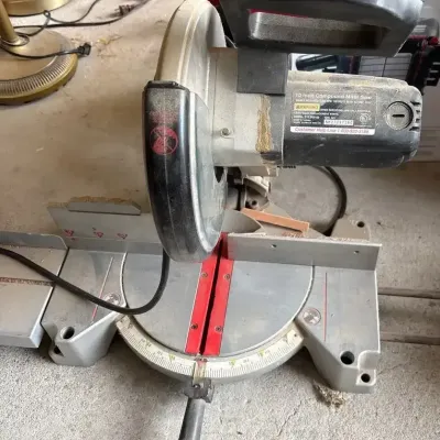 Craftsman 10 Inch Compound Miter Saw 