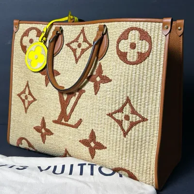 Authenticated Louis Vuitton Monogram Giant Raffia OnTheGo MM Tote