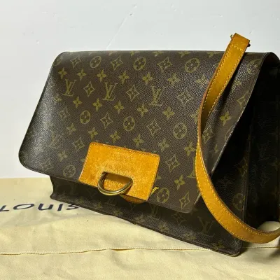 Authenticated Louis Vuitton VTG Monogram Exclusivité Edition 14 Convertible Folio Bag