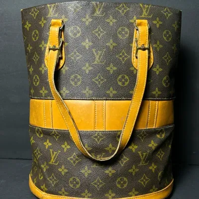 Authenticated Louis Vuitton Vintage Monogram Bucket GM Tote
