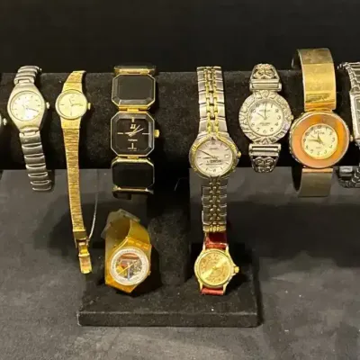 Women's Vintage Watches - Lot 2 of 2