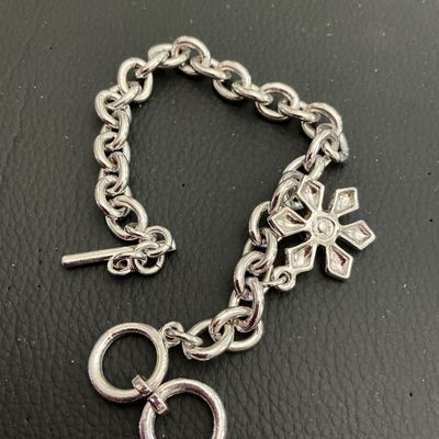 Sale Photo Thumbnail #223: Silver Tone Chain Fashion Bracelet 
Please see attached pictures