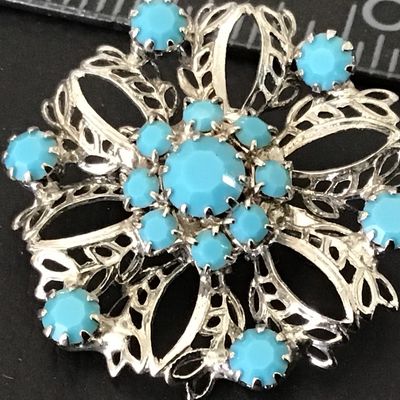 Vintage Silver Filagree Blue Glass Scatter pin Brooch