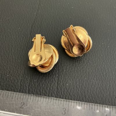Sale Photo Thumbnail #191: Beautiful Gold Tone Fashion Earrings 
Please see attached pictures