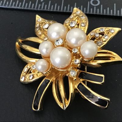 Beautiful Gold Tone With Black Enamel Rhinestone Brooch