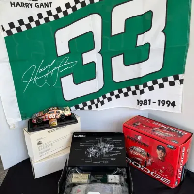  Nascar Harry Grant Flag, VT Scale Model Car, 2 John Wayne/Coors Cars