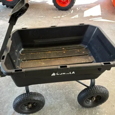 Gorilla Poly Dump Cart