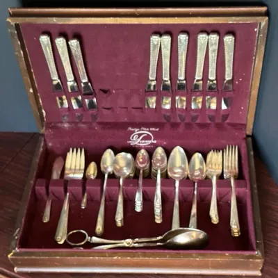 Oneida Silver Plated Flatware Set in Wooden Box