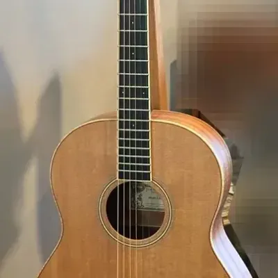 Larrivee L-03K Acoustic Guitar + Stand