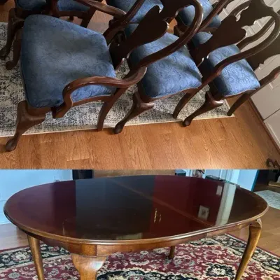 Queen-Anne Style Dining Table & Chairs