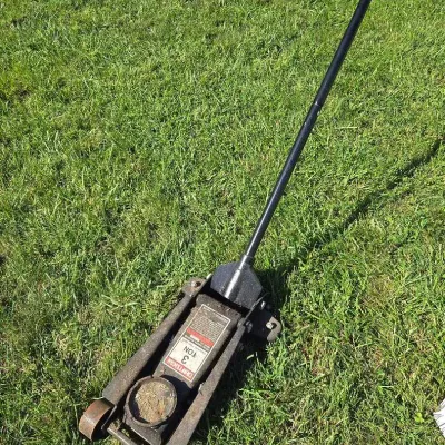 Craftsmen 3 Ton Hydraulic Floor Jack