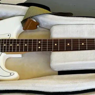 Fender Stratocaster Electric Guitar