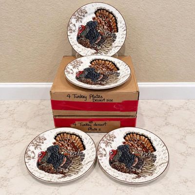 Sale Photo Thumbnail #129: Hk set of 8 williams sonoma 9 dessert size turkey plates