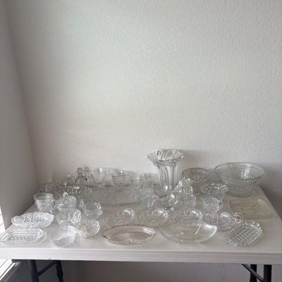 Sale Photo Thumbnail #100: Hk assortment of mikasa crystal and other glassware 37 pieces