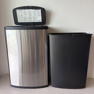 Sale Photo Thumbnail #186: Lk 47l 12.4 gallon stainless steel trash can with insert