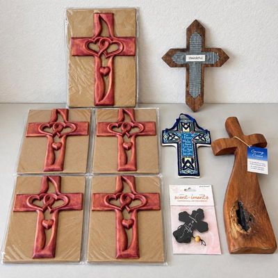 Sale Photo Thumbnail #175: Ld lot of 9 decorative crosses in various sizes and styles