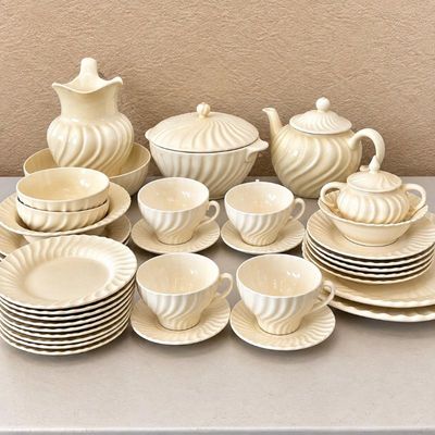 Sale Photo Thumbnail #110: Hk franciscan kitchen wave dinnerware set complete 37 piece collection