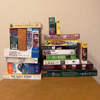 Sale Photo Thumbnail #182: Ld varied collection of jigsaw puzzles multiple sizes and themes