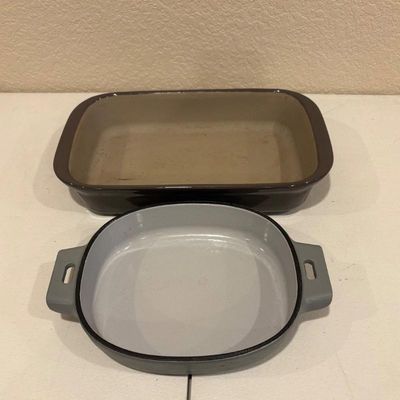 Sale Photo Thumbnail #200: Lk pair of pampered chef cast iron baking dishes 2 qt various sizes