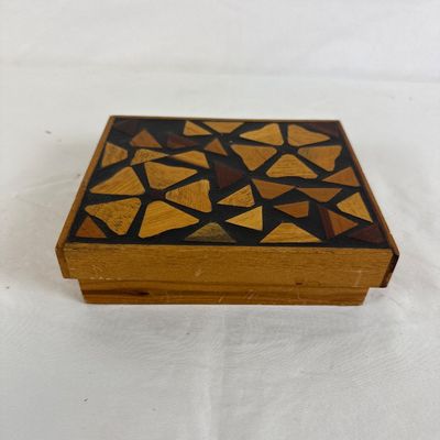 Talleres Ecuador Handcrafted Inlaid Wood Mosaic Trinket Box