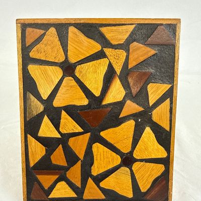 Talleres Ecuador Handcrafted Inlaid Wood Mosaic Trinket Box