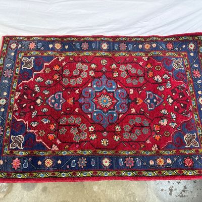 Hand-Knotted Persian Sarouk Style Wool Area Rug