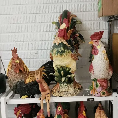 Figurines