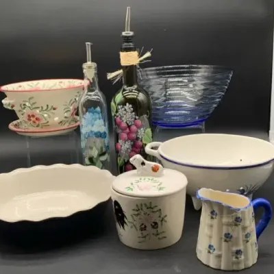 Lot of Lovely Kitchen Items