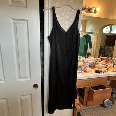 Sale Photo Thumbnail #326