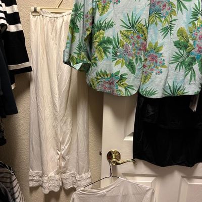 Sale Photo Thumbnail #331