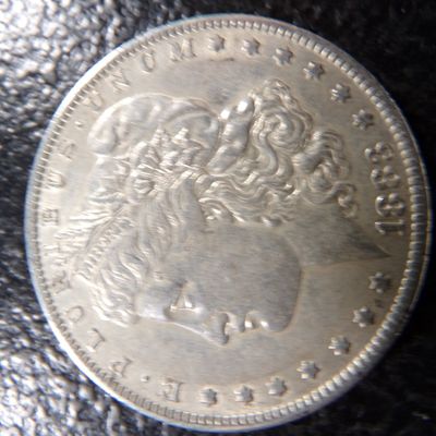 1883-O MORGAN SILVER DOLLAR