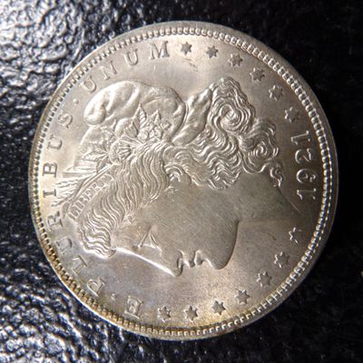 1921 MORGAN SILVER DOLLAR