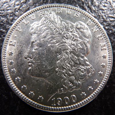 1900 MORGAN SILVER DOLLAR