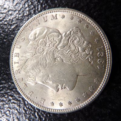 1921 MORGAN SILVER DOLLAR