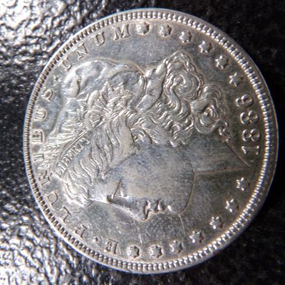 1886 MORGAN SILVER DOLLAR
