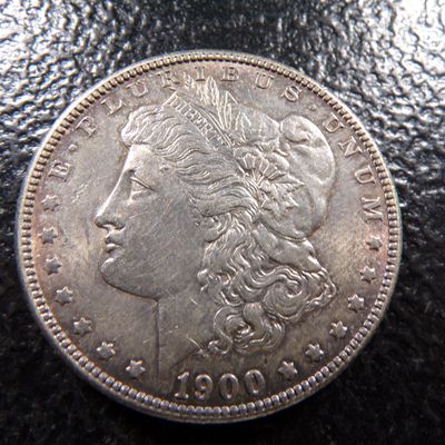 1900 MORGAN SILVER DOLLAR
