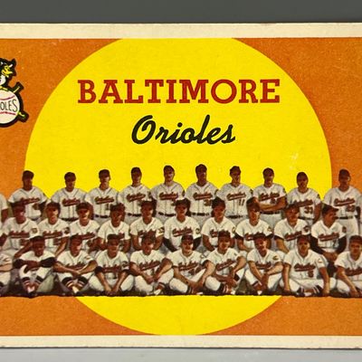 Sale Photo Thumbnail #36: 1959 Topps Baltimore Orioles Team Card #48
