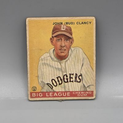 Sale Photo Thumbnail #174: 1933 Goudey John Clancy #32 Low Number