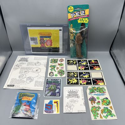 Sale Photo Thumbnail #157: Assorted Lot of Miscellaneous Non Sports Items - Mario, Star Wars, TMNT, Power Rangers