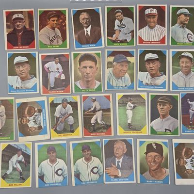 Sale Photo Thumbnail #196: (25) 1960 Fleer Baseball Cards - Most HOFers All Time Greats - Various Grades, But Very Little Creasing