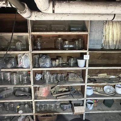 Pickers Rights of Wall Shelves