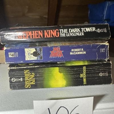 Stephen King & Horror Paperback Lot