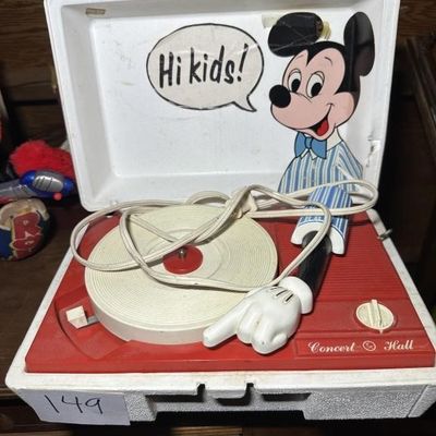GE Mickey Mouse "Concert Hall" Portable Record