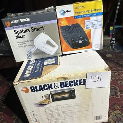 Throwback Electronic and Small Appliance Lot