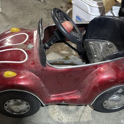 1980s Pines "Volkswagen Beetle" Metal Pedal Car