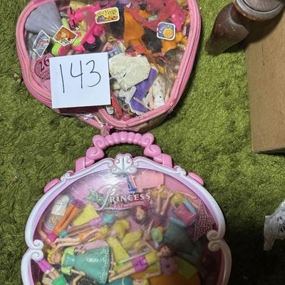 Disney Princess Mini Figures and Accessories
